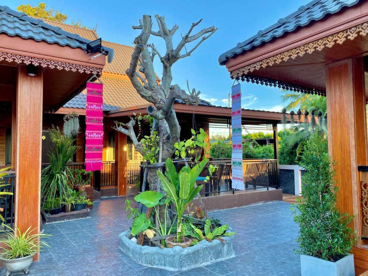 Khum Lanna Boutique Hotel Sisaket Exterior foto