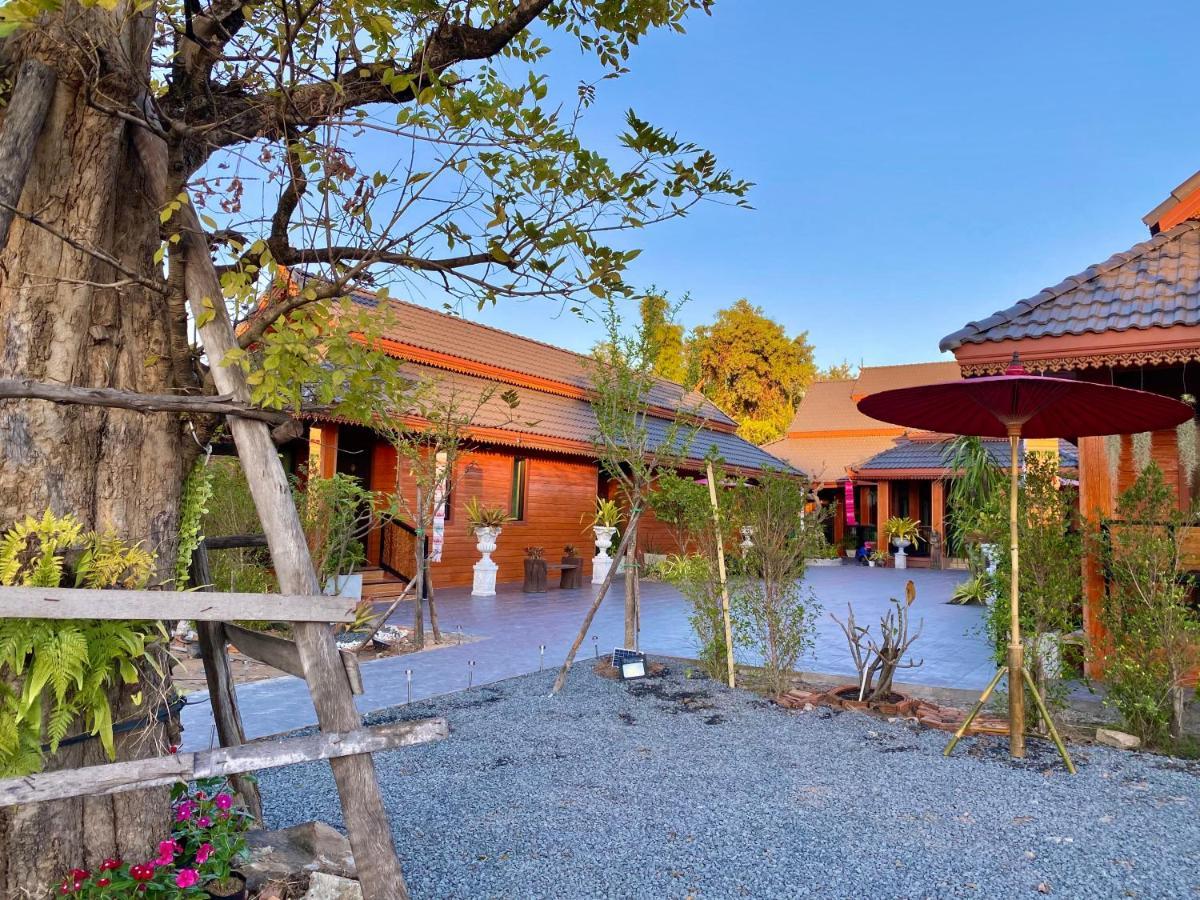 Khum Lanna Boutique Hotel Sisaket Exterior foto
