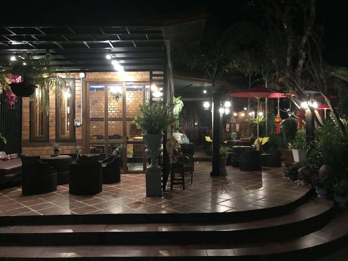 Khum Lanna Boutique Hotel Sisaket Exterior foto
